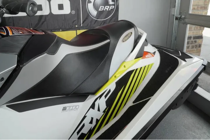 $12777 : 2016 Sea-Doo RXP-X image 10