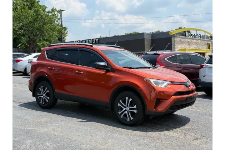 $13995 : 2016 RAV4 LE image 5