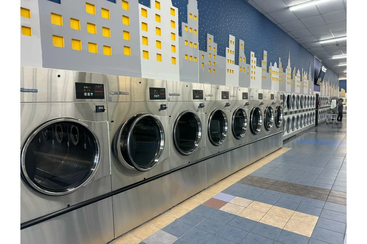 Home Wash Coin Laundry image 9