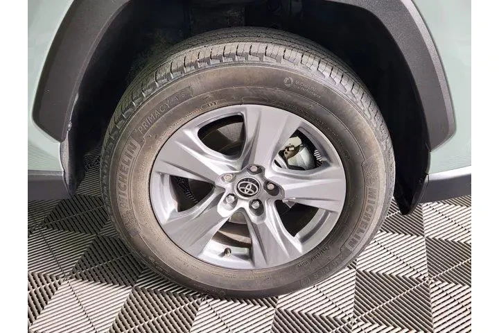 $25654 : Toyota RAV4 2022 XLE 4dr SUV image 9