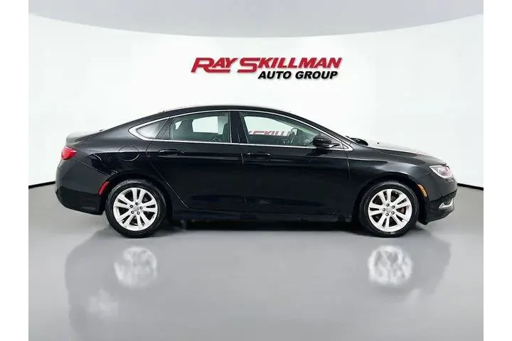 $9975 : Chrysler 200 2016 Limited 4d image 8