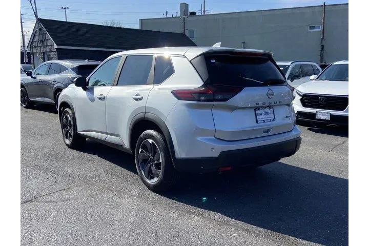 $19287 : Nissan Rogue 2025 AWD SV 4dr image 5