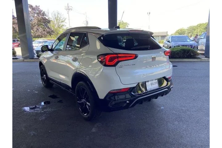 Buick Encore GX 2024 AWD Spo image 7