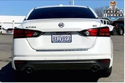$9985 : Nissan Altima 2021 2.5 SR 4d thumbnail