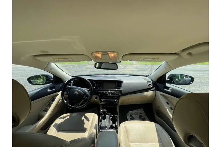 $6999 : 2014 Cadenza Limited image 9