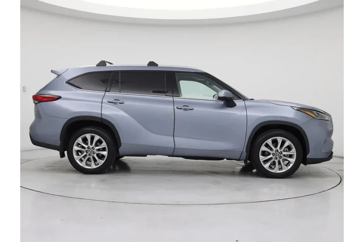 $39998 : Toyota Highlander 2023 AWD L image 7