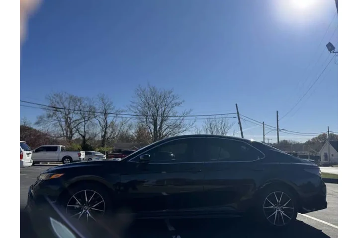 $14999 : 2021 Camry SE image 5