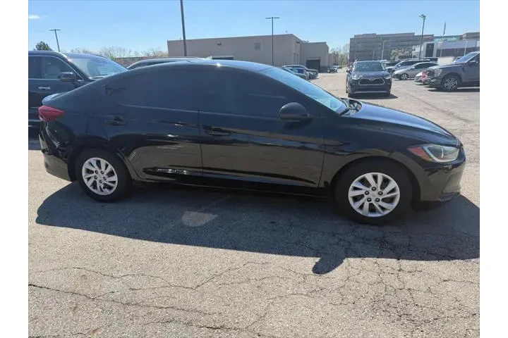$7966 : Hyundai ELANTRA 2018 SE 4dr image 3