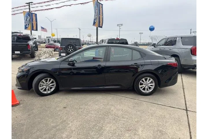 $25887 : Toyota Camry 2025 LE 4dr Sed image 9