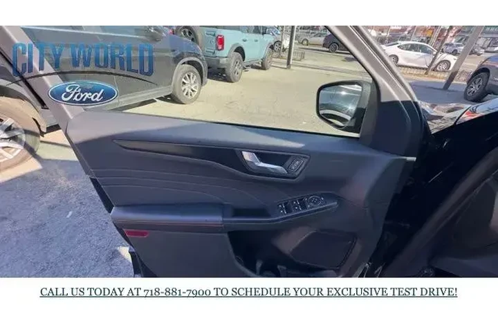 $24998 : Ford Escape 2022 AWD SEL 4dr image 6