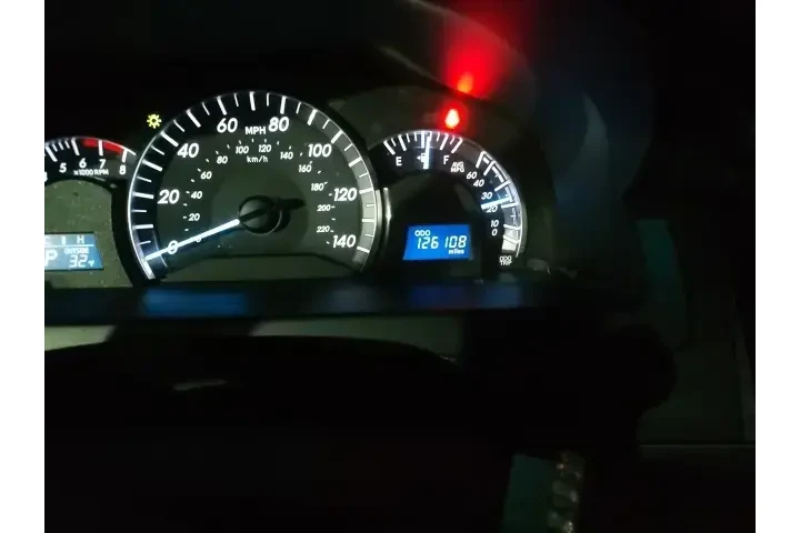 $11350 : Toyota Camry 2014 SE 4dr Sed image 2