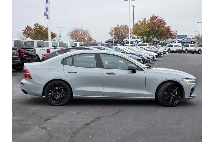 $28990 : Volvo S60 2024 AWD B5 Plus D image 4