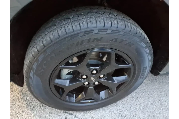 $27399 : Ford Maverick 2022 AWD XL 4d image 8