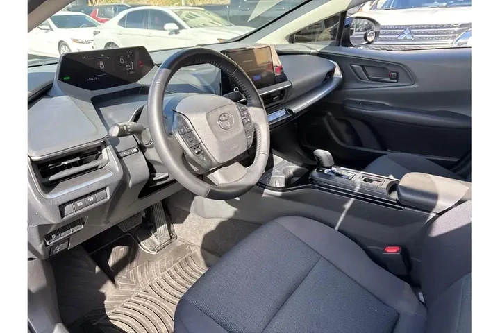 $28498 : Toyota Prius 2023 LE 4dr Hat image 9