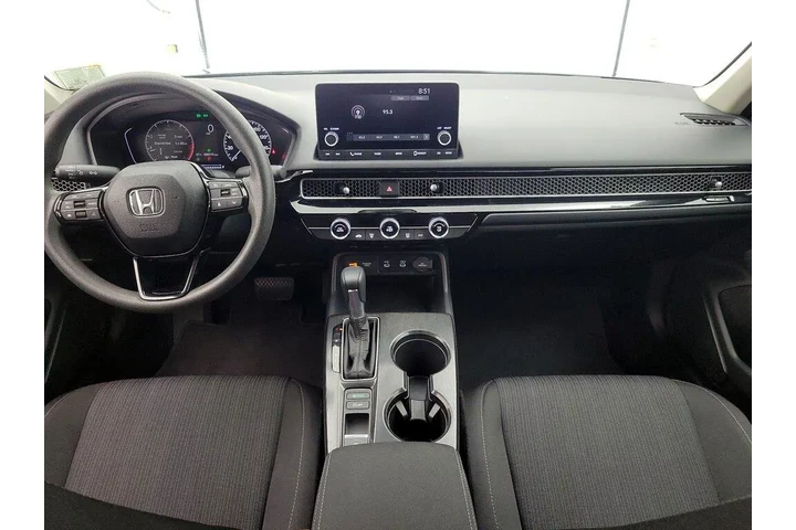 $26998 : Honda Civic 2025 LX 4dr Seda image 9