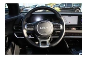 $29440 : Kia Sportage Plug-In Hybrid thumbnail