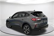 $22499 : Pre-Owned 2022 Escape SE thumbnail