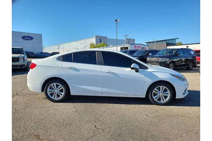 $10068 : Chevrolet Cruze 2017 LT Auto image 6