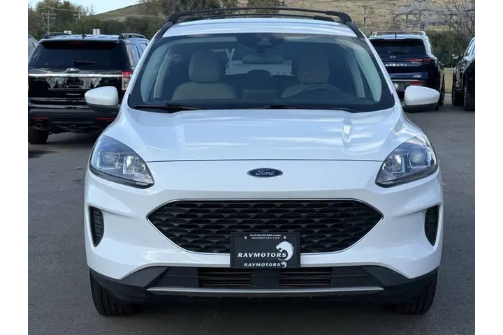 $17985 : 2021 Escape SE image 7