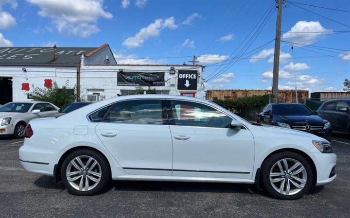 $15995 : 2017 Passat 1.8T SE image 5