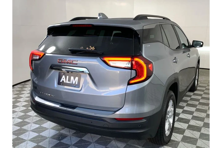$20820 : GMC Terrain 2023 SLE 4dr SUV image 8