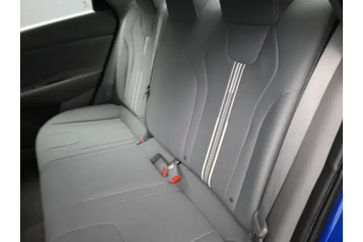 $18250 : Hyundai ELANTRA 2023 SEL 4dr image 10