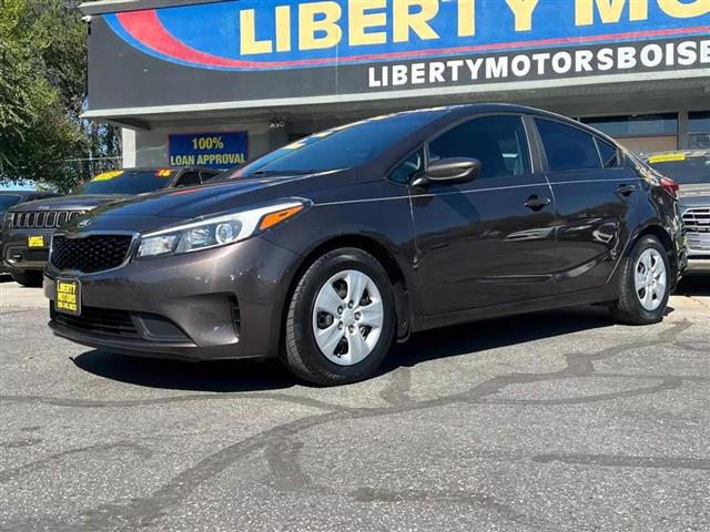 $11850 : 2018 KIA FORTE image 2