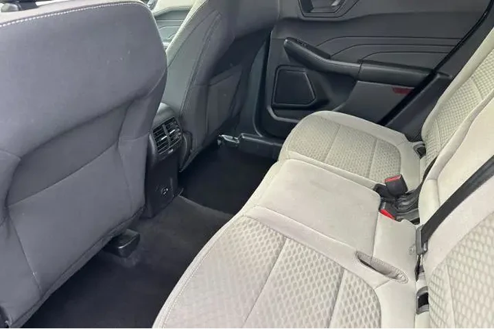 $17991 : Ford Escape 2022 SE 4dr SUV image 6