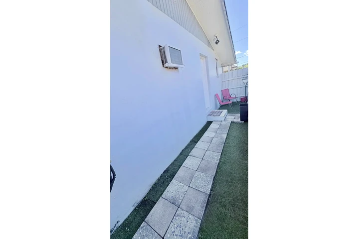 $1500 : Studio Efficiency para Renta image 1