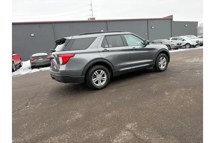 $29980 : Ford Explorer 2021 AWD XLT 4 image 6