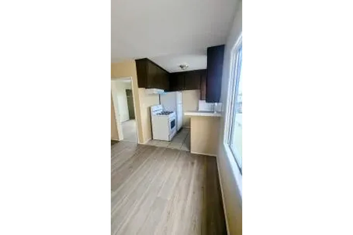 RENTO APT 📍Manchester/Vermont image 3