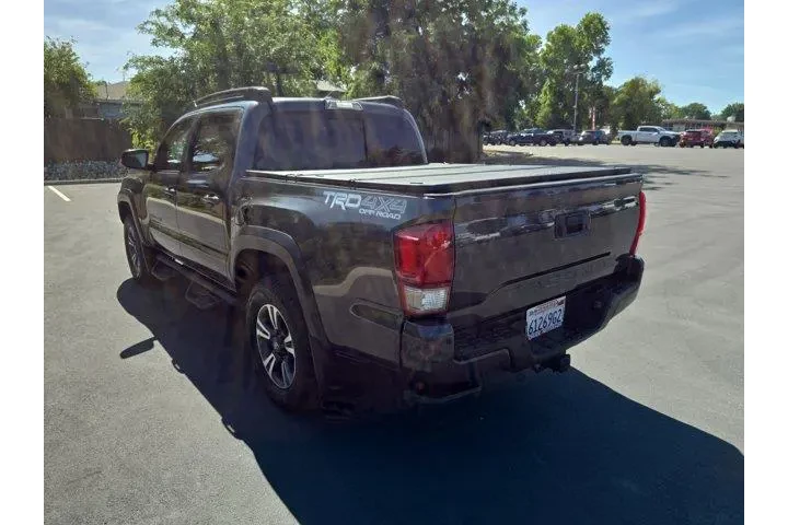 $34995 : Toyota Tacoma 2017 4x4 TRD P image 5