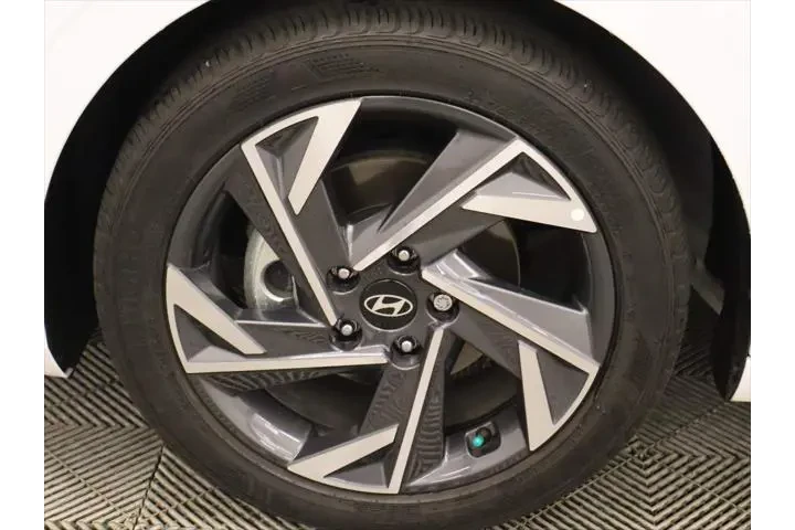 $20598 : Hyundai ELANTRA 2025 SEL Spo image 7