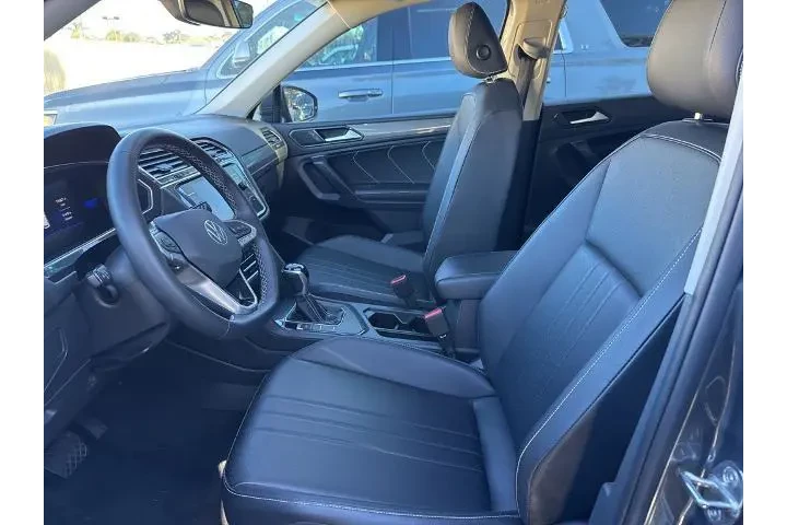 $22639 : Volkswagen Tiguan 2023 SE 4d image 8