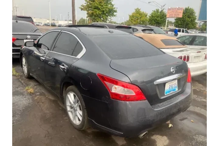 $6990 : 2011 Maxima 3.5 SV image 5