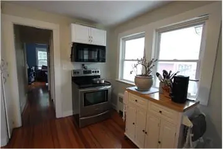 $2700 : Rental property with 3 bedro image 8