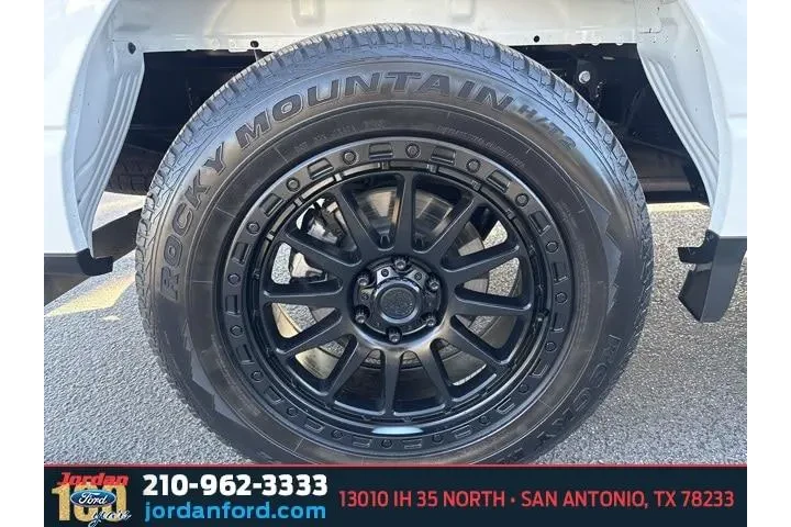 $38918 : Ford F-150 2024 4x2 XLT 4dr image 10