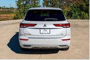 $21997 : Mitsubishi Outlander 2022 SE thumbnail