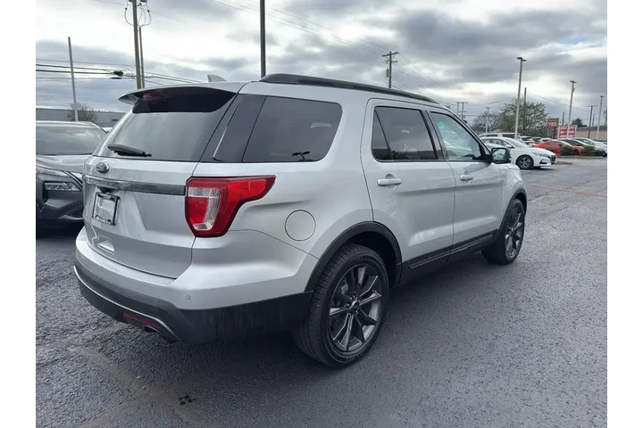$12745 : Ford Explorer 2017 XLT 4dr S image 6