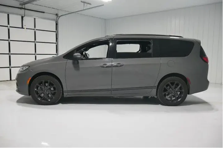 $32000 : Chrysler Pacifica 2023 AWD T image 8
