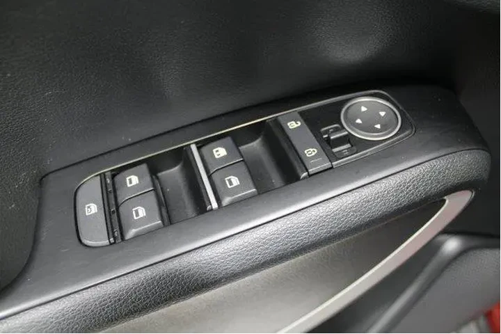 $19965 : Kia Soul 2024 LX 4dr Crossov image 7