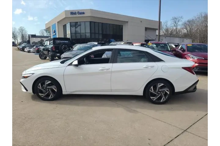 $23993 : Hyundai ELANTRA Hybrid 2025 image 3