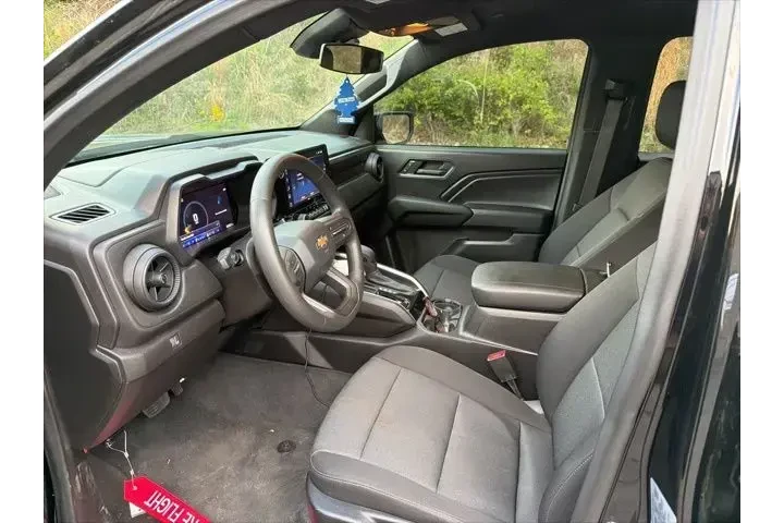 $23490 : Chevrolet Colorado 2024 4x2 image 9