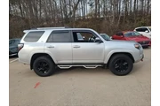 $31353 : Toyota 4Runner 2022 4x2 SR5 thumbnail