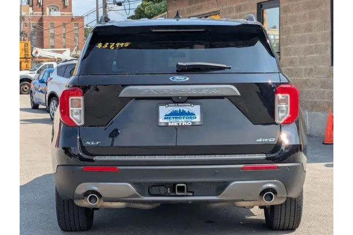 $28777 : Ford Explorer 2023 AWD XLT 4 image 5