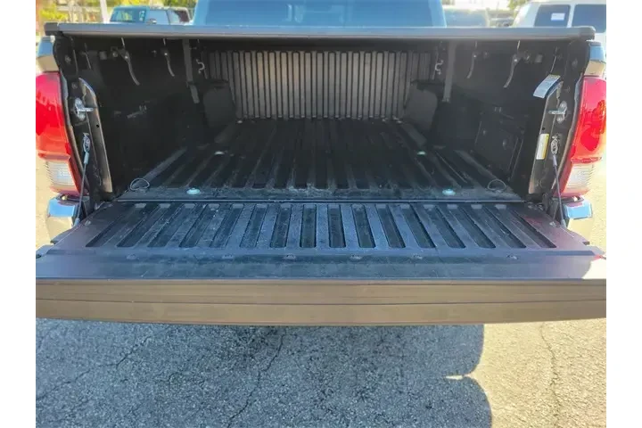 $23991 : Toyota Tacoma 2021 4x2 TRD O image 6