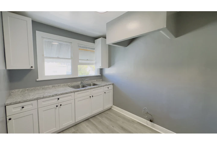 $1650 : ESTUDIO SINGLE ALQUILE EN PICO image 1