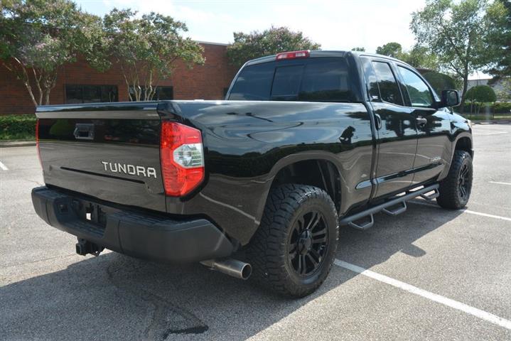 2017 Tundra SR5 image 6