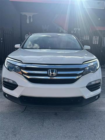 $16900 : Honda Pilot EX-L image 7