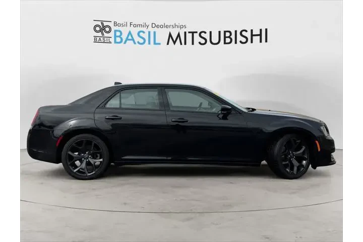 $33322 : Chrysler 300 2023 Touring L image 6